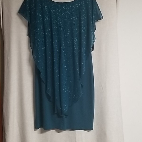 Event Dress - Picture 4 of 5